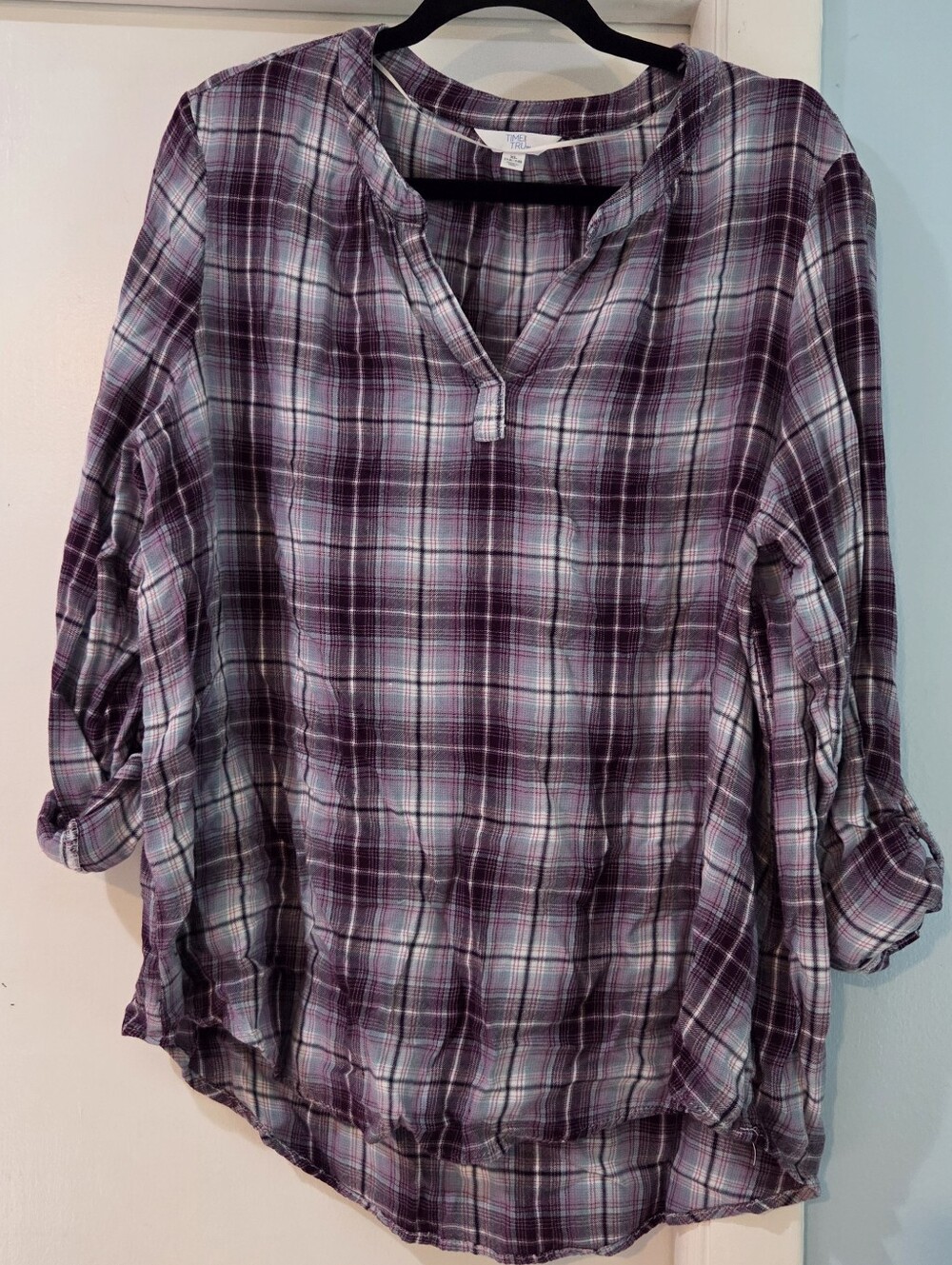 Time And Tru Women's Plaid Long Sleeve V Neck, Size XL